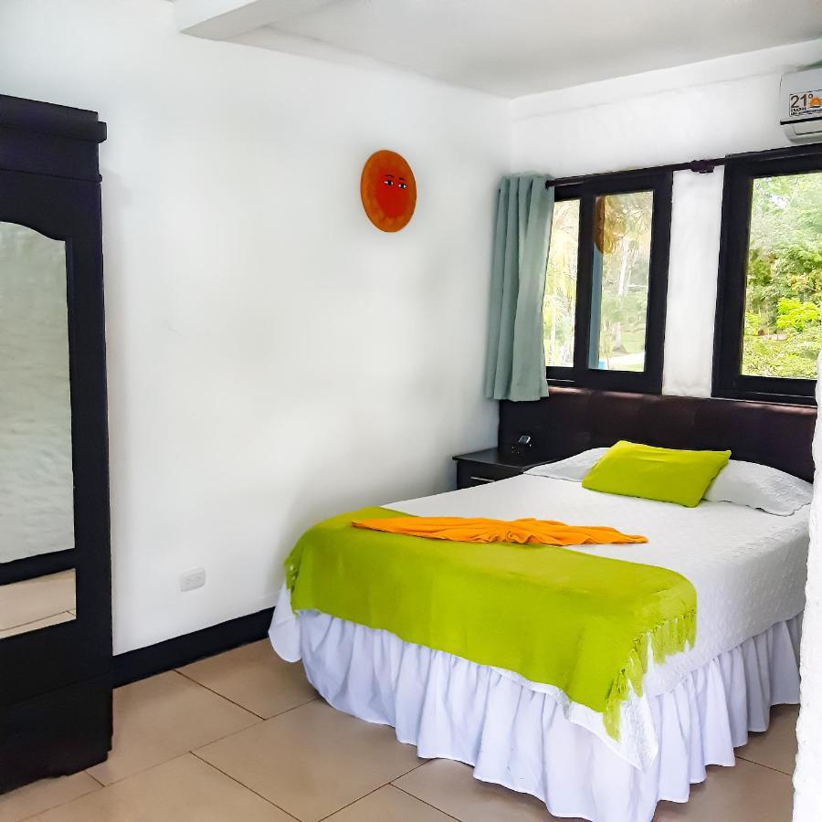 Castillo de San Felipe Hotel Mi Paraiso Rio Dulce מראה חיצוני תמונה