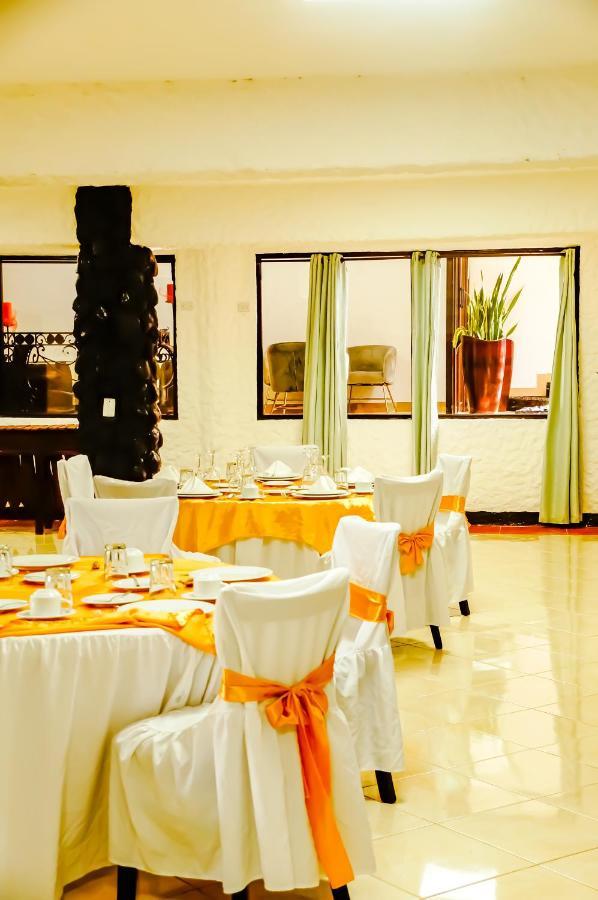 Castillo de San Felipe Hotel Mi Paraiso Rio Dulce מראה חיצוני תמונה