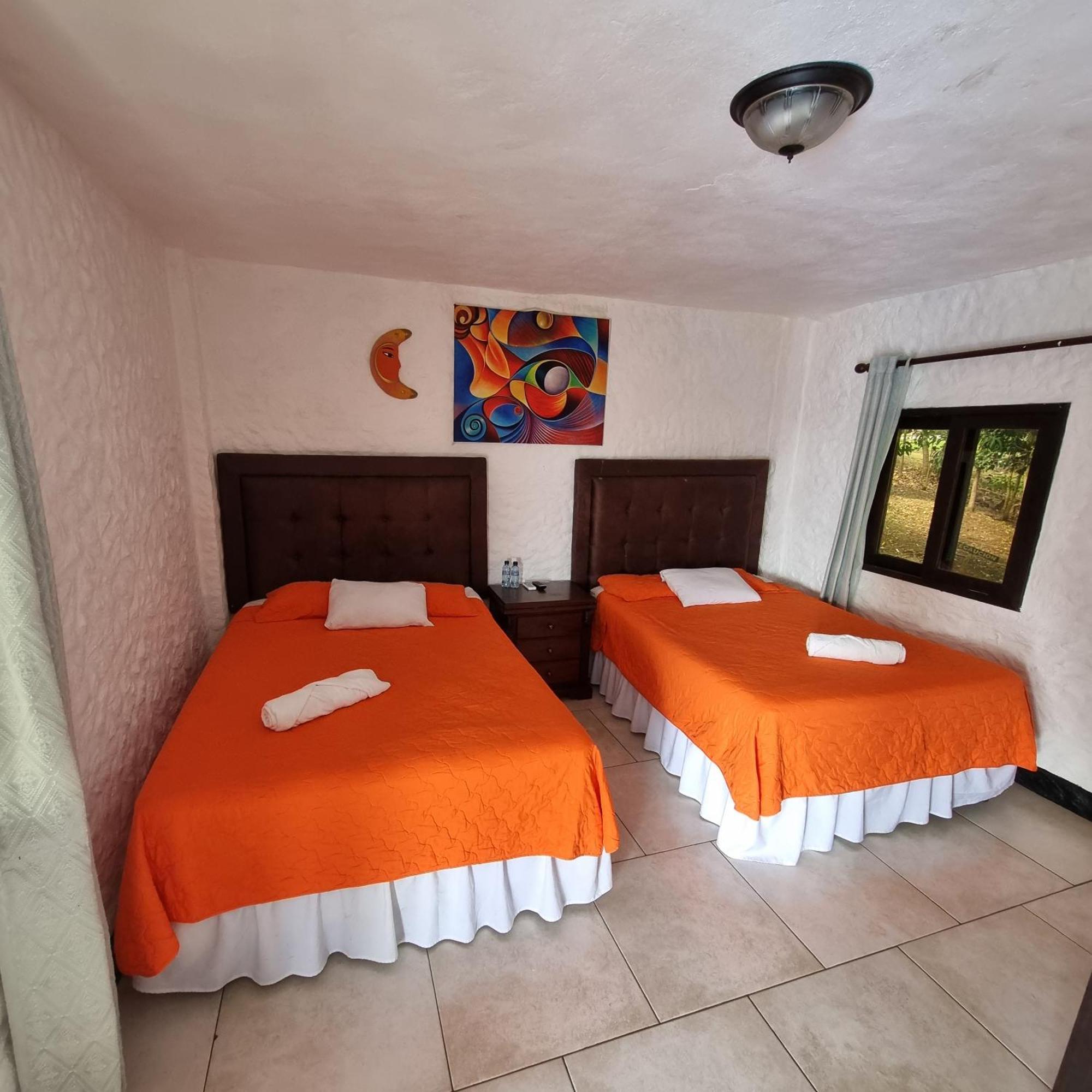 Castillo de San Felipe Hotel Mi Paraiso Rio Dulce מראה חיצוני תמונה
