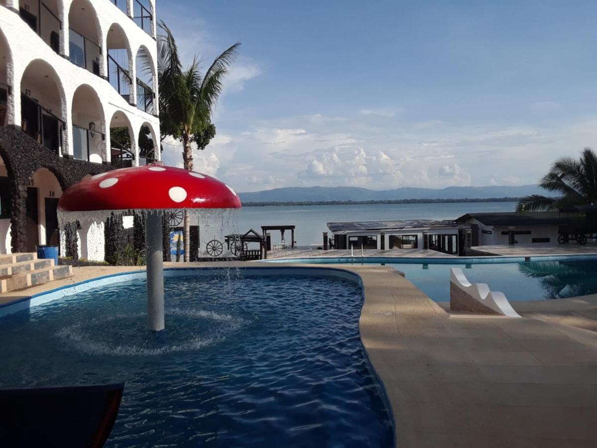 Castillo de San Felipe Hotel Mi Paraiso Rio Dulce מראה חיצוני תמונה